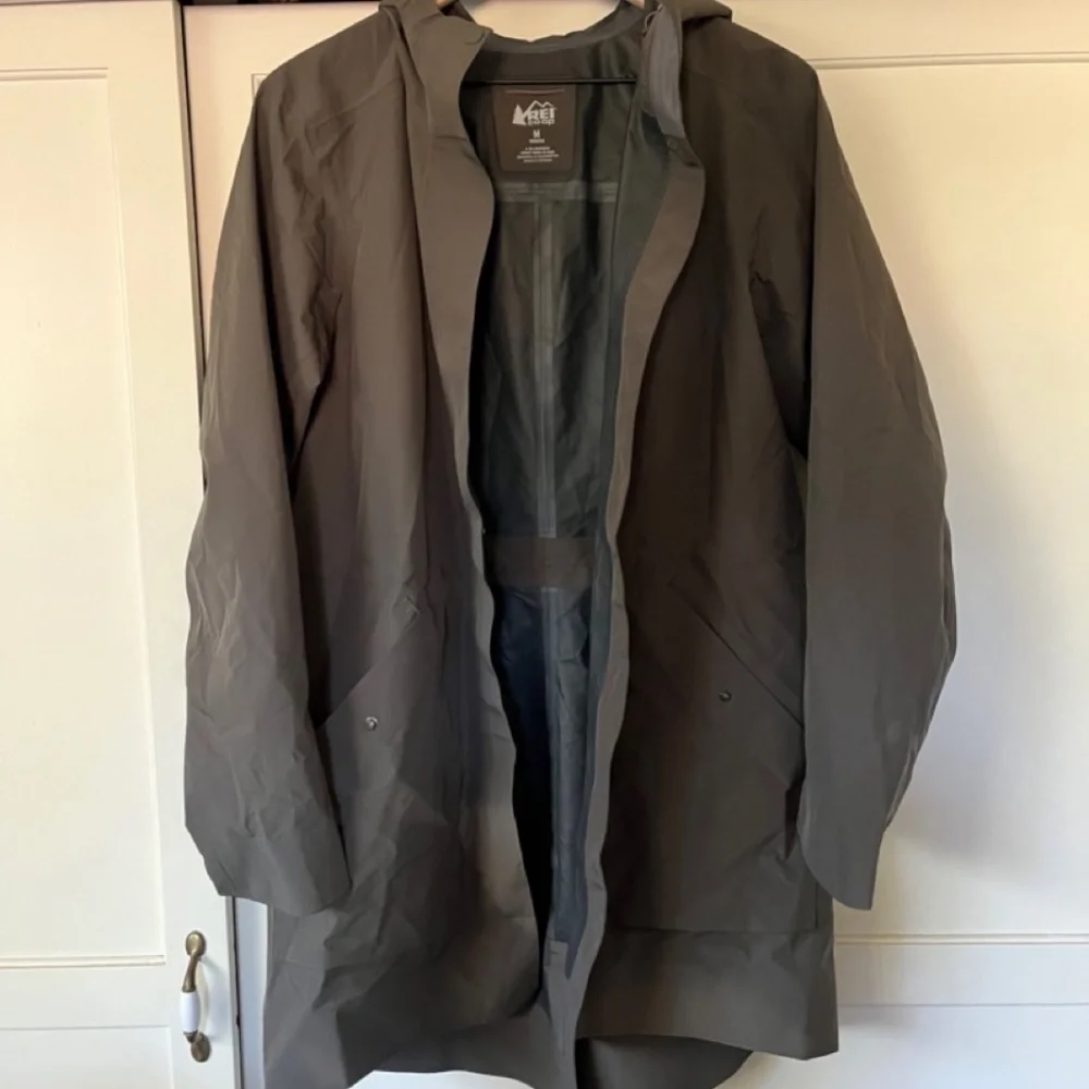 REI waterproof rain jacket anorak in olive green - Picture 2 of 6